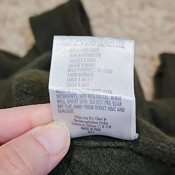 Burberry Green Cashmere Turtleneck - Picture 4 of 4